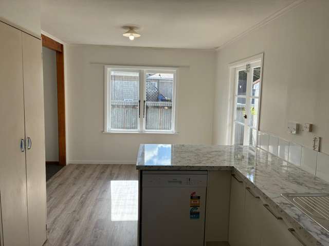 58A Sutton Crescent Papakura_4