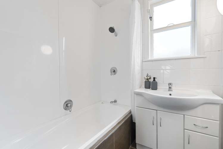 11 Newell Street Point Chevalier_20