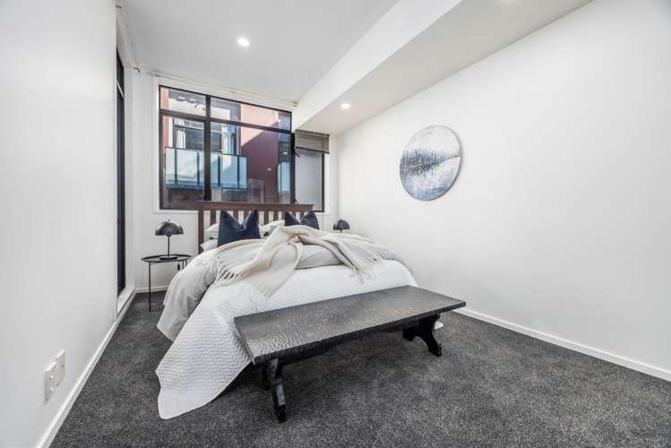 3A/105 Anzac Avenue_3