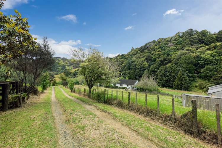 73 Haruru Road Tahekeroa_24