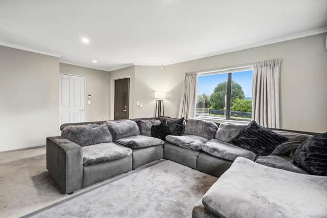 22 Percy Kinsman Crescent Riverstone Terraces_4