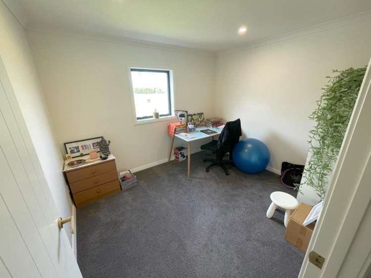 570 Holland Road Eureka_17