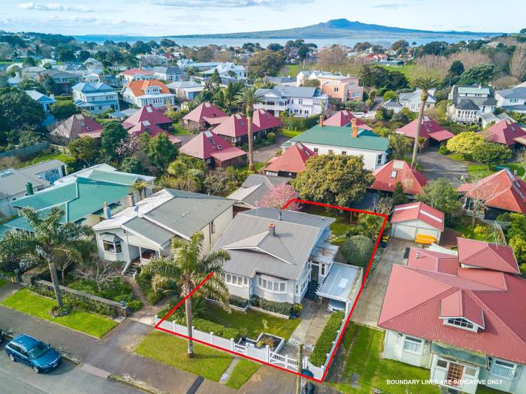 8 Duders Avenue Devonport_20