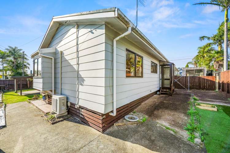13A Ward Crescent Te Atatu Peninsula_12