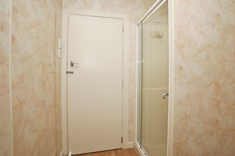 2/91 Lewis Street Gladstone_16