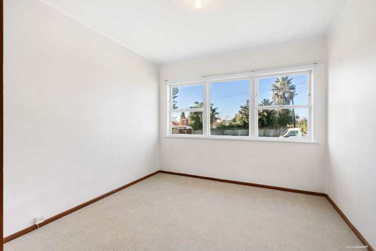 60 Lynwood Road New Lynn_4