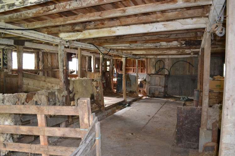 590 Portobello Road Company Bay_16