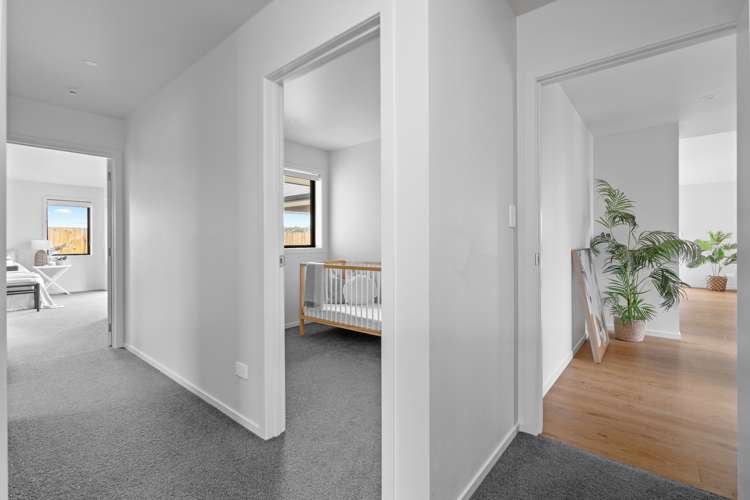 27 Saint Michael Crescent One Tree Point_19