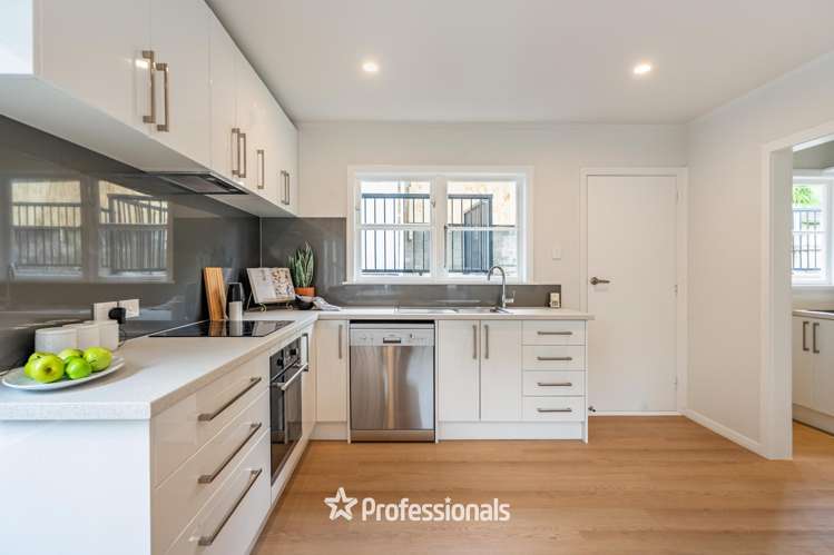 83 Coast Road Wainuiomata_3