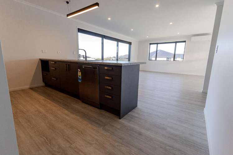 8 Holly Robinson Place Hokitika_6