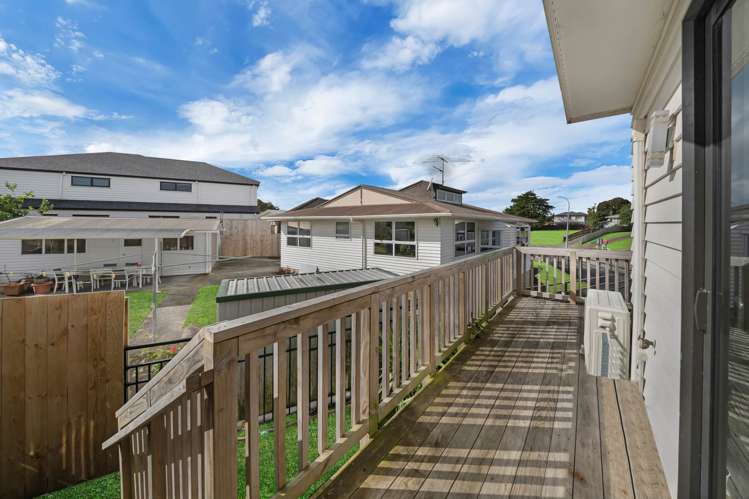 1/15 Rush Place Mangere_16