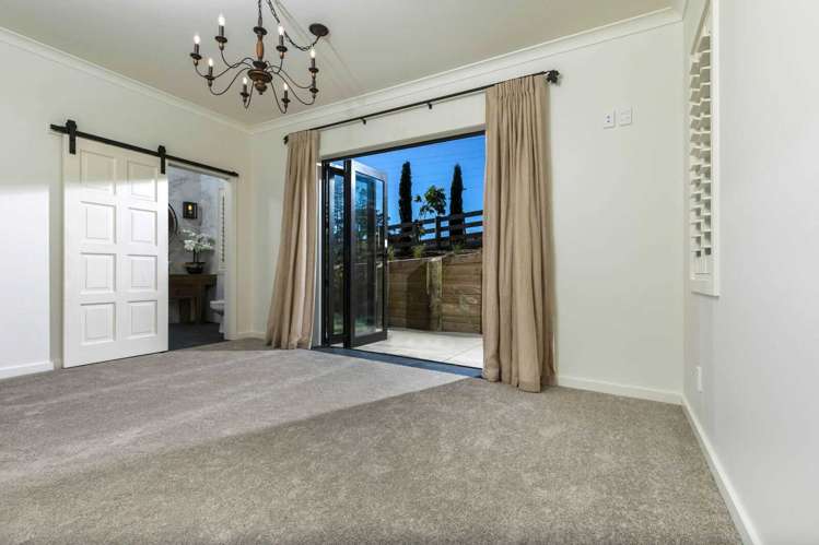 20 Myra Evelyn Grove Dairy Flat_18