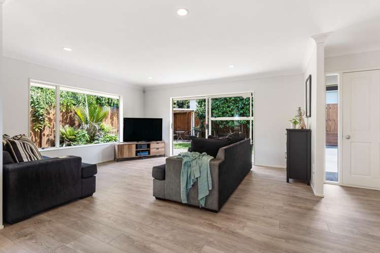 2/19 Stratford Road Manurewa_3