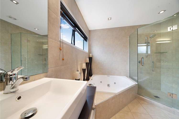 180 Royal Road Massey_18