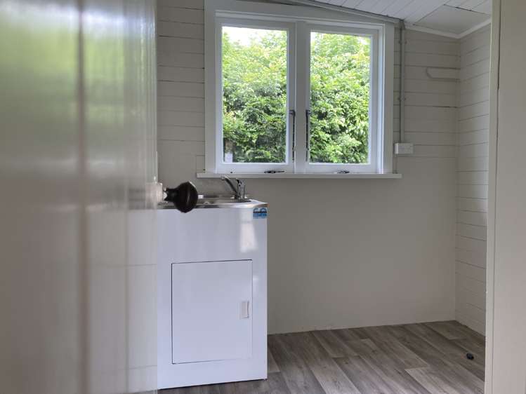 10 Station Road Kamo_8