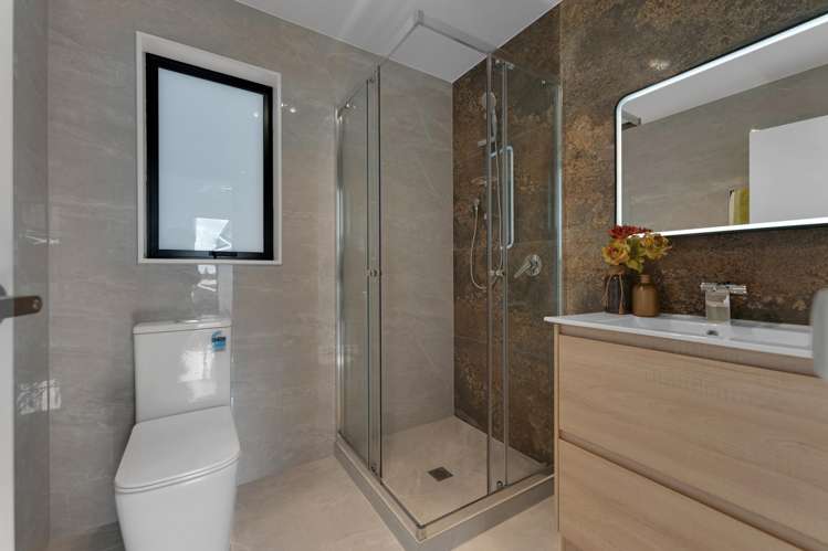 1/92 Rangitoto Road_5