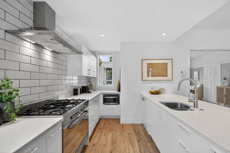 2 Celia Street Redcliffs_9
