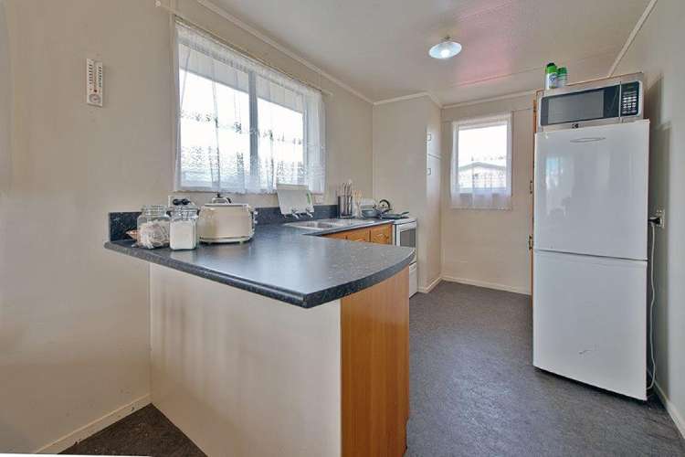 7 Kirkcaldy Crescent Flaxmere_3