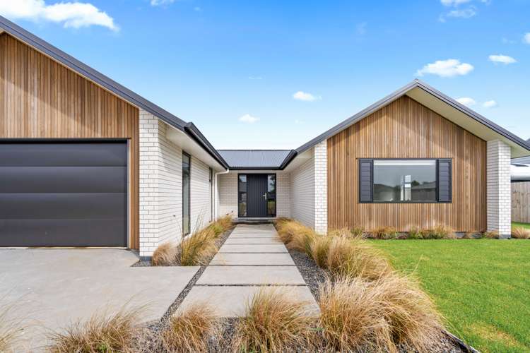 27 St Michael Crescent_0