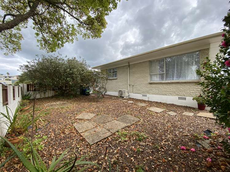 1/12 Tanoa Place Glendene_13