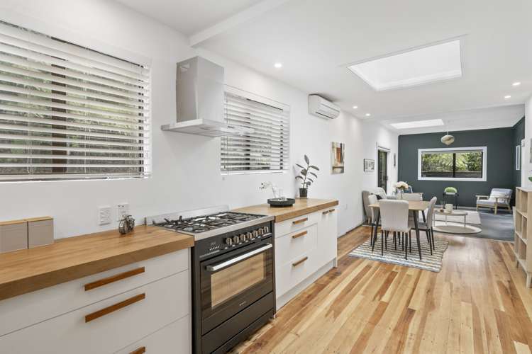 42 Lincoln Avenue Tawa_8