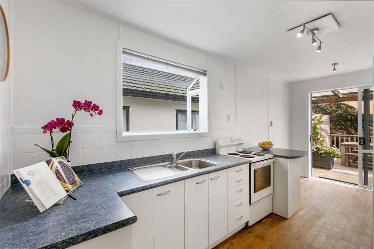 11 Winstone Road Mount Roskill_4