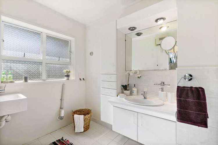 19/10 Gerard Way Saint Johns_7