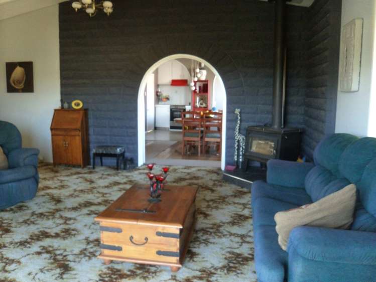 72 Eddystone Street Kaitangata_2