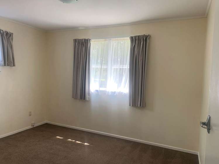 29 Castleton Street Birkdale_10