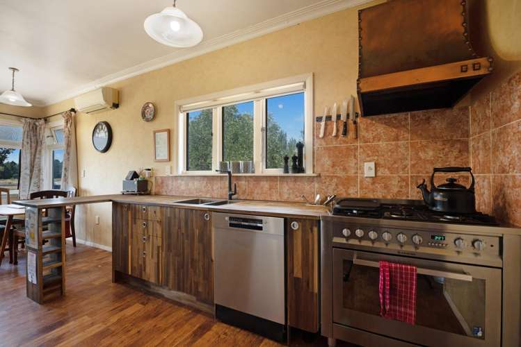 766 State Highway One Manakau_2