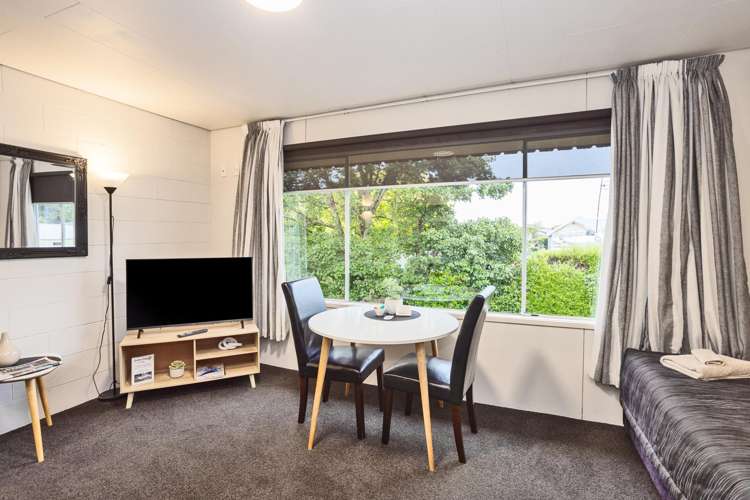 12 Thomson Street Avenal_6