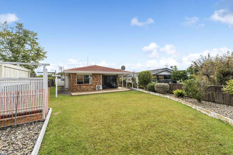 2/9 Annette Avenue Te Atatu South_9