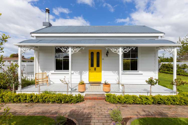 24 Dillons Point Road Islington_0