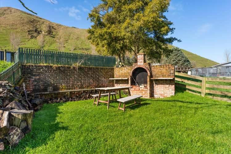 4 Creek Road Mangamahu_12