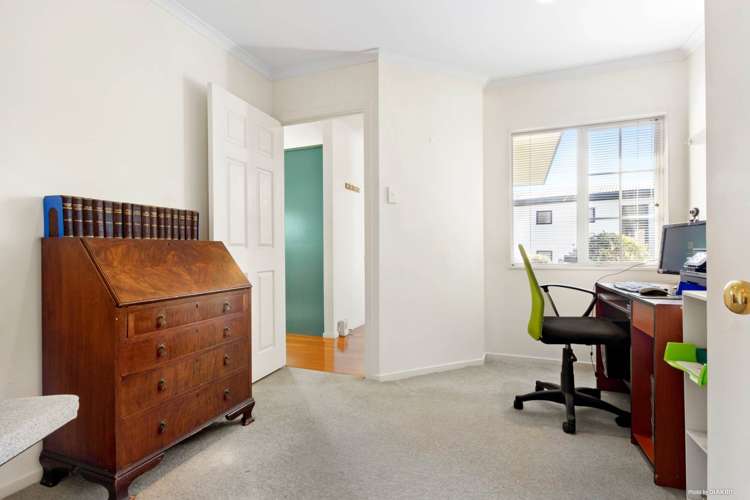 1b Wakeling Avenue Te Atatu South_15