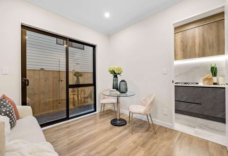 8 Hughs Way Flat Bush_16
