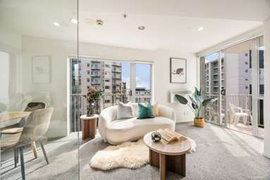 6J/208 Hobson Street_2