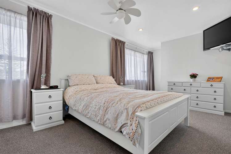 92 Rosario Crescent Red Beach_16