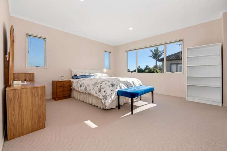 135 Middlefield Drive Flat Bush_12