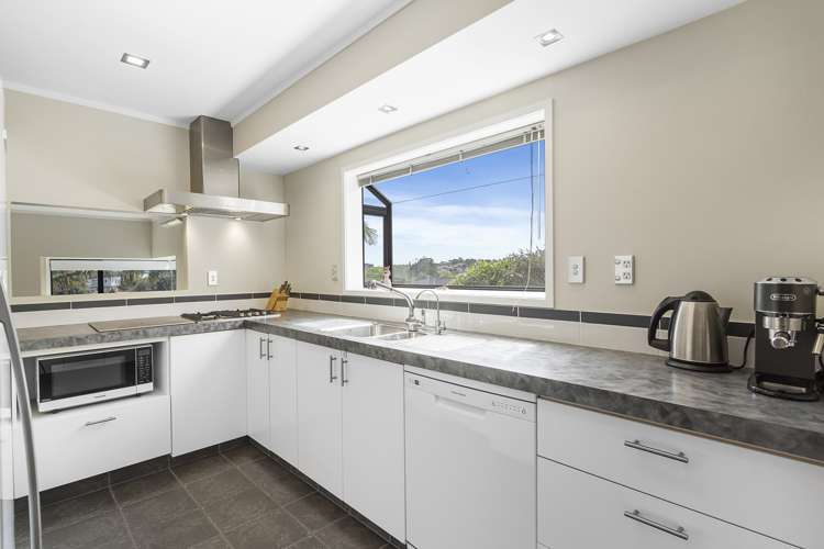 15 Taupiko Place Green Bay_10