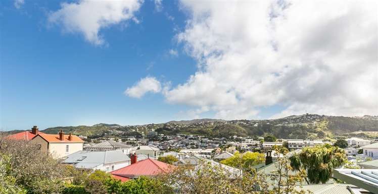 8 Corunna Avenue Newtown_12