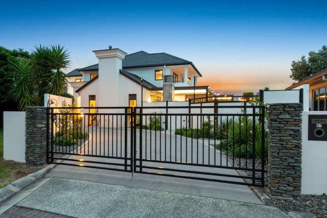 Entertainers Coastal Retreat