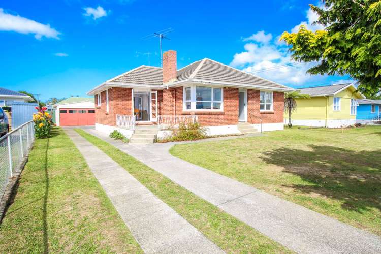 8 Mervan Street Mangere East_5
