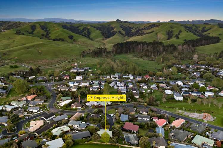 17 Empressa Heights Helensville_26