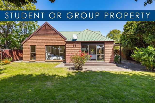 Six Bedroom Property Close To University