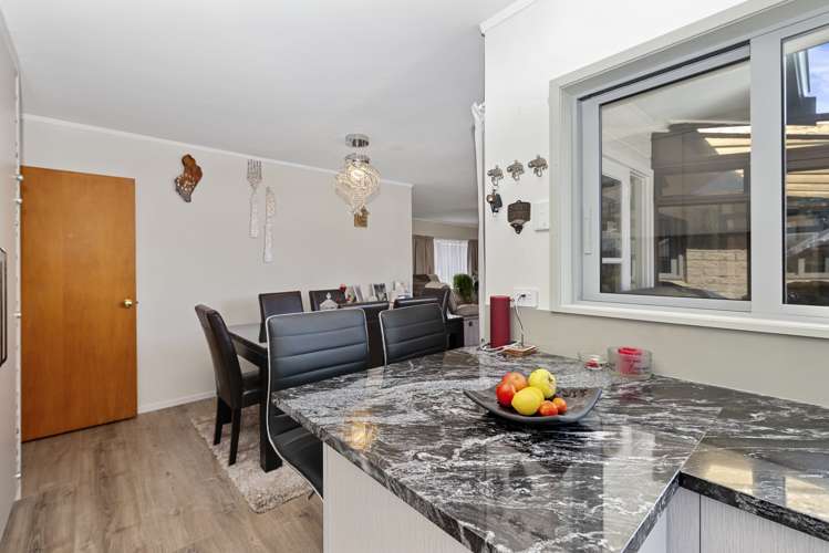 2/5 Spring Grove Henderson_12