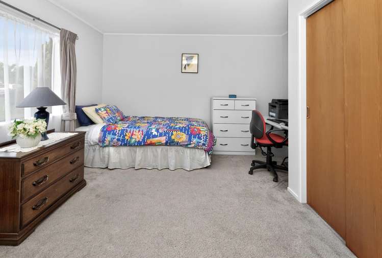 14 Channing Crescent Botany Downs_13