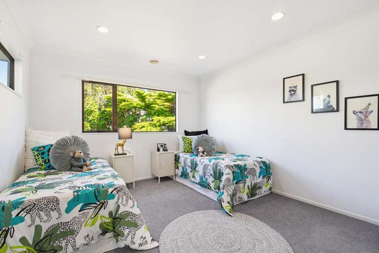 19 Derry Hill Churton Park_15