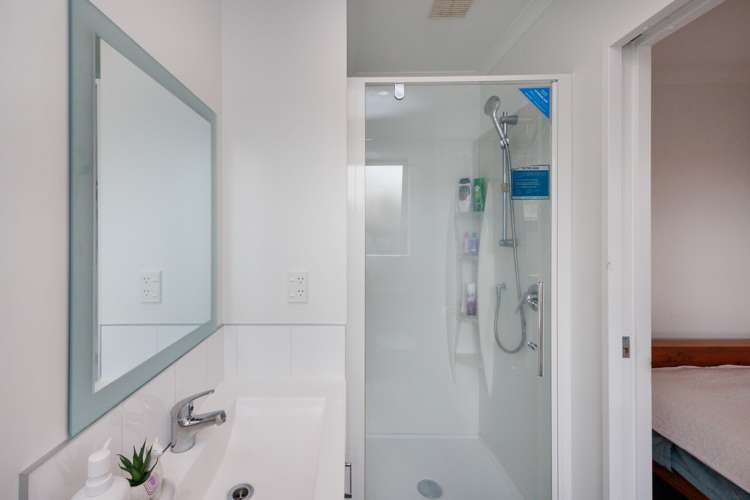 56 Exeter Crescent Takaro_9