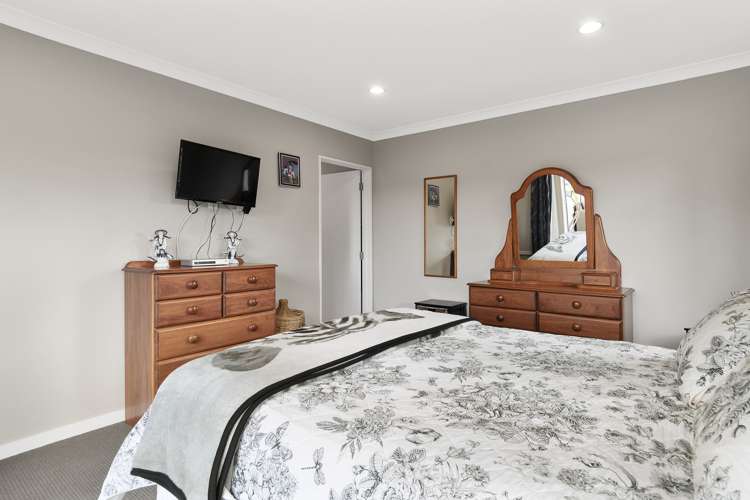 9 Te Otinga Place Pyes Pa_11